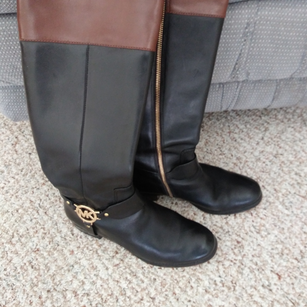 Michael kors boots - Picture 2 of 2